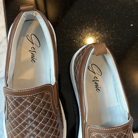 NEW Gernie slip on sneakers size 7 men’s - Picture 2 of 3